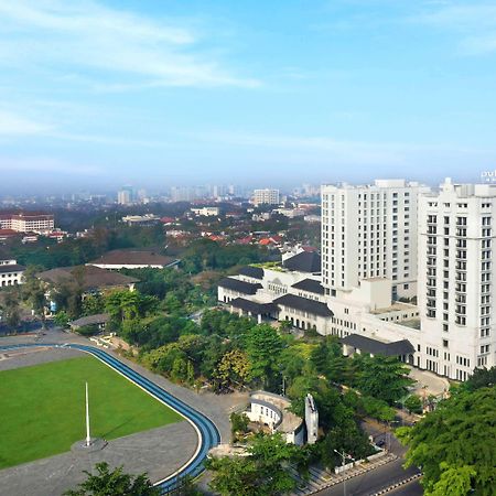 Pullman Bandung Grand Central Exterior foto