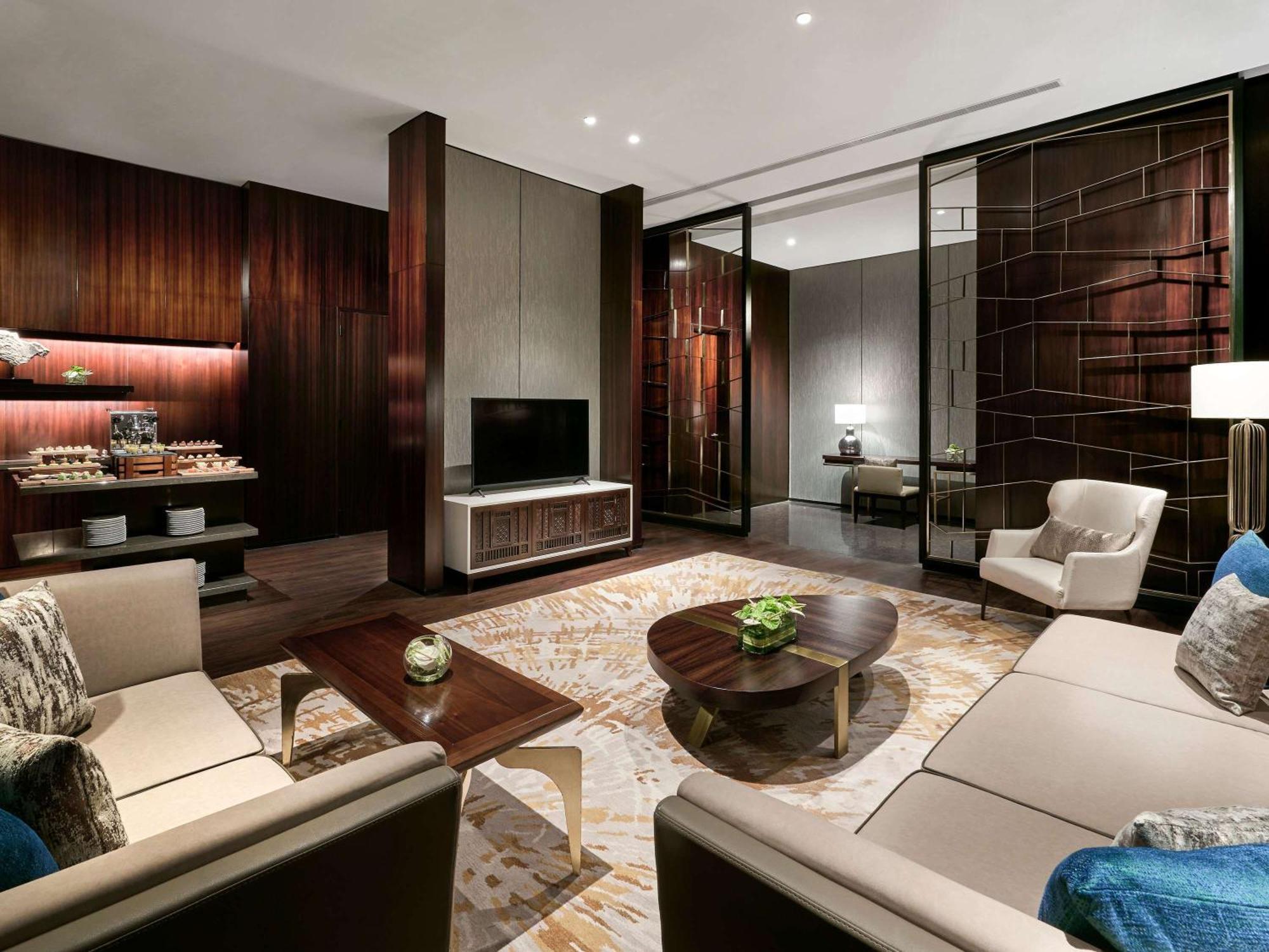 Pullman Bandung Grand Central Exterior foto